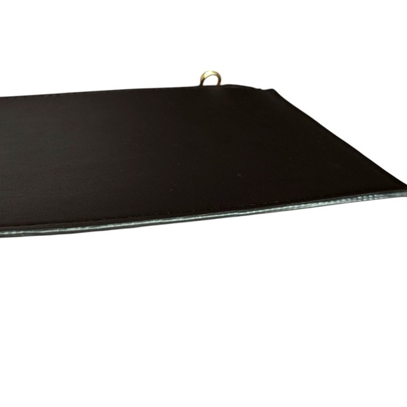 Tom Ford Beauty Pouch Black Leather With Gold Hardware NIB - Picture 8 of 10